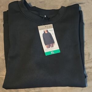 Mondetta Women's Black Crewneck Sweatshirt with Tag